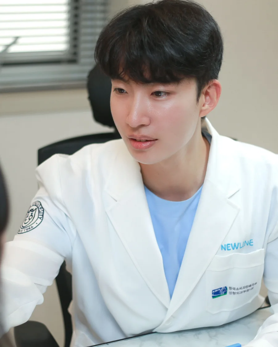 Dr. Seong Jae-min, board-certified plastic surgeon at Newline Plastic Surgery, Busan