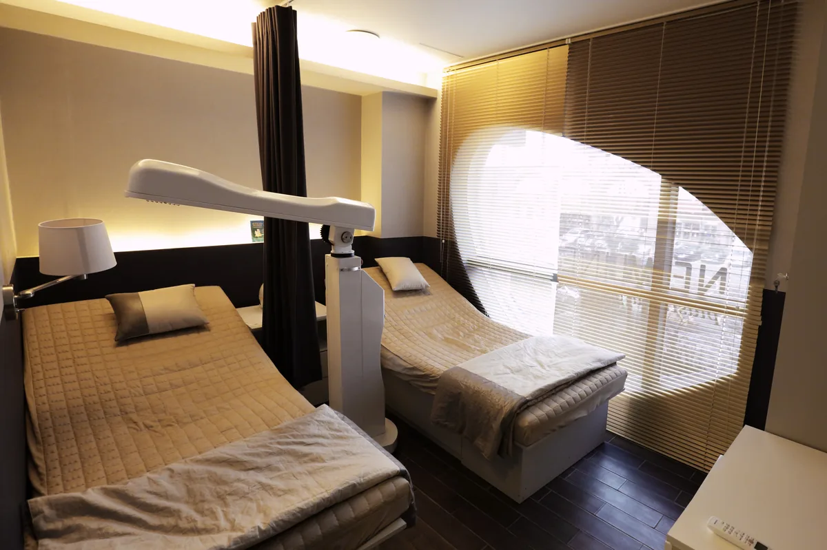 Recovery suite at Newline Plastic Surgery, Busan