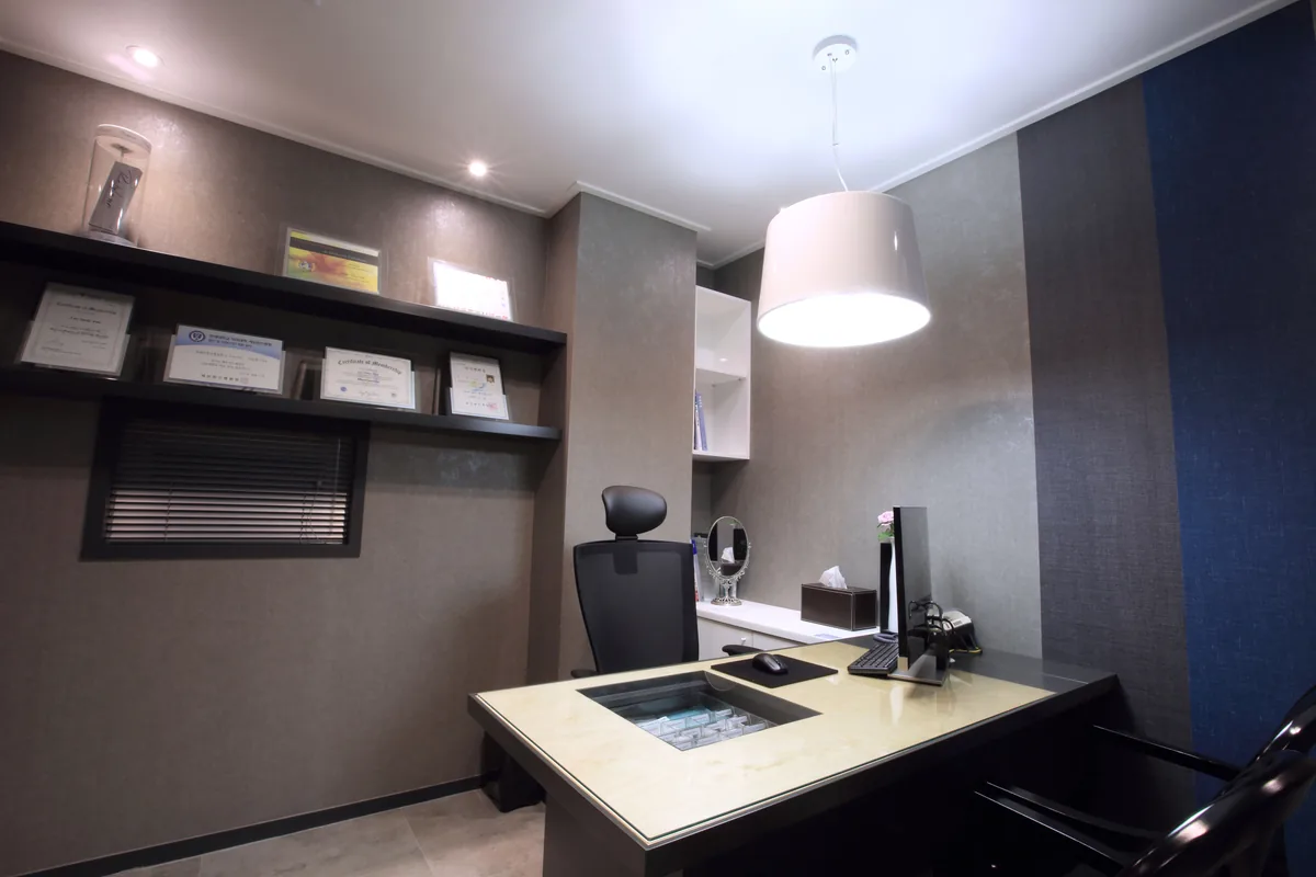 Director's office at Newline Plastic Surgery, Busan