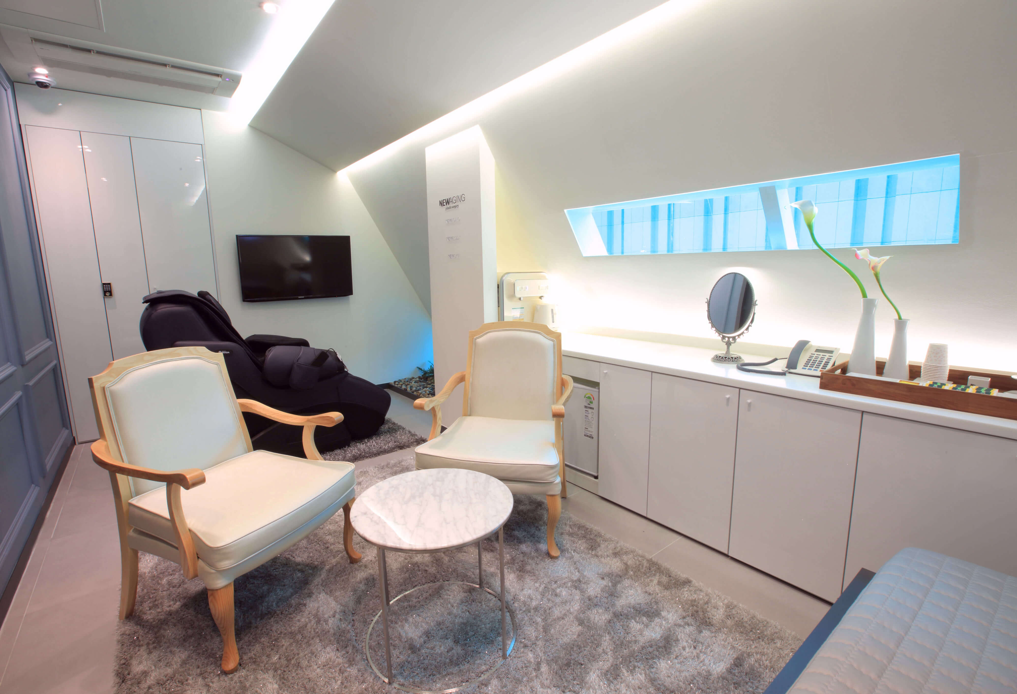 Treatment room at Newline Clinic in Busan