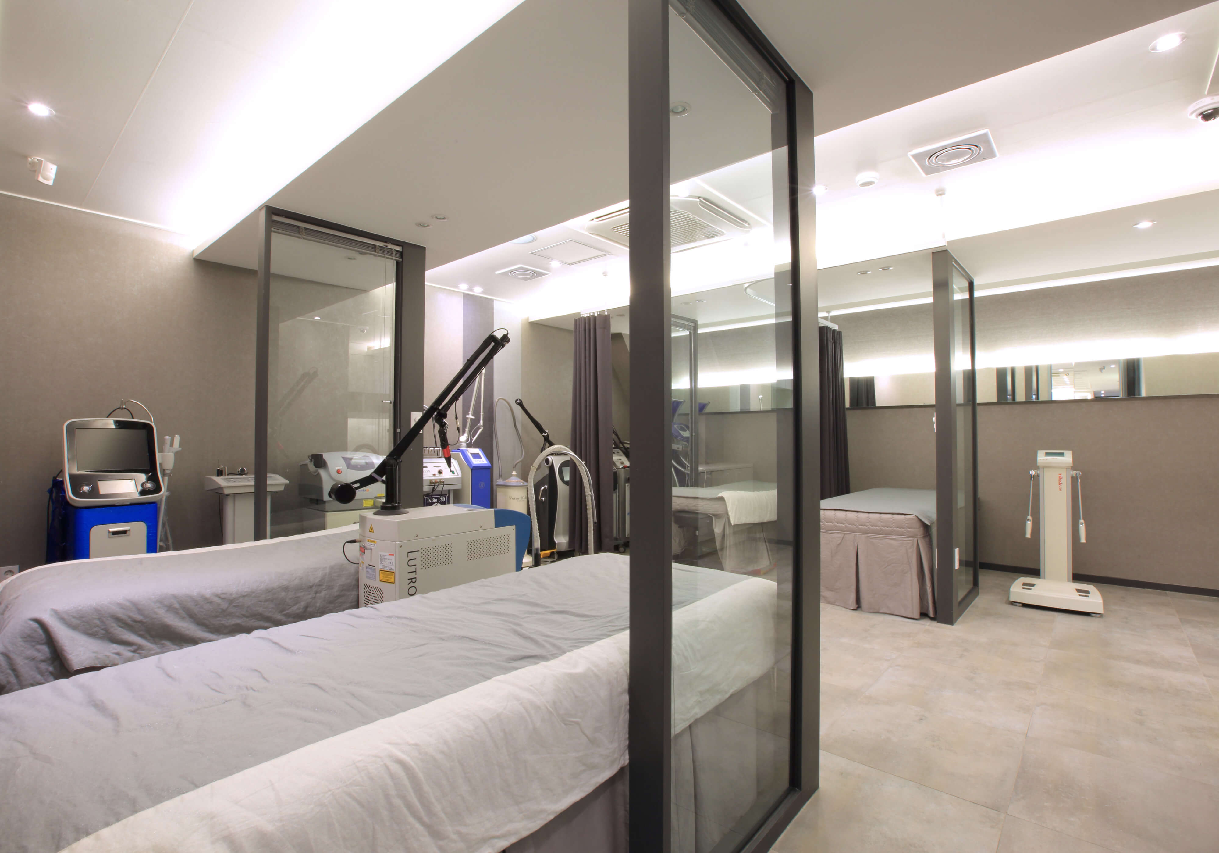 Private recovery suite at Newline Clinic in Busan